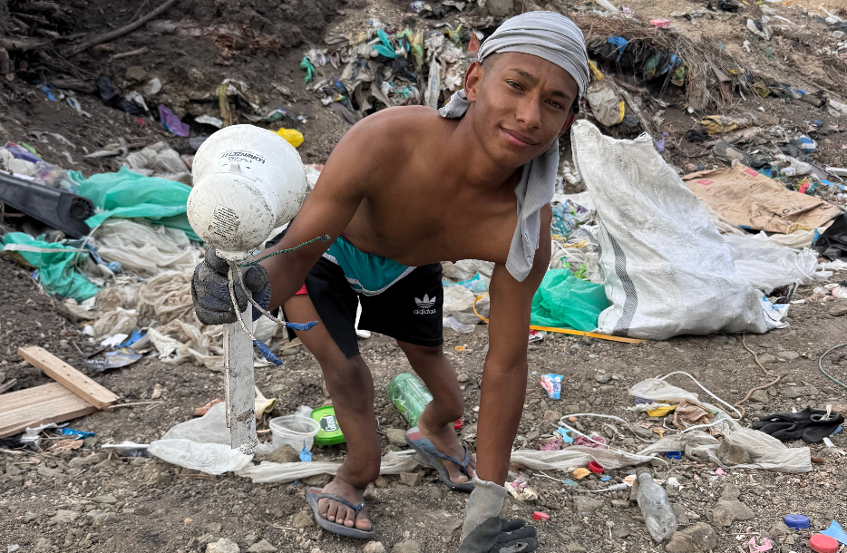 Huesos de Cristal, Corazón de Hierro: Un Futuro para Eddy y Sofía